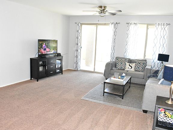 4th image of 20981 E Pecan Ln