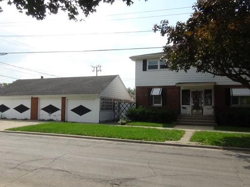 3rd image of 917 N 17th Ave