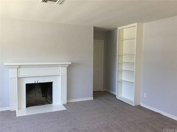 3rd image of 3165 Herrington Ave