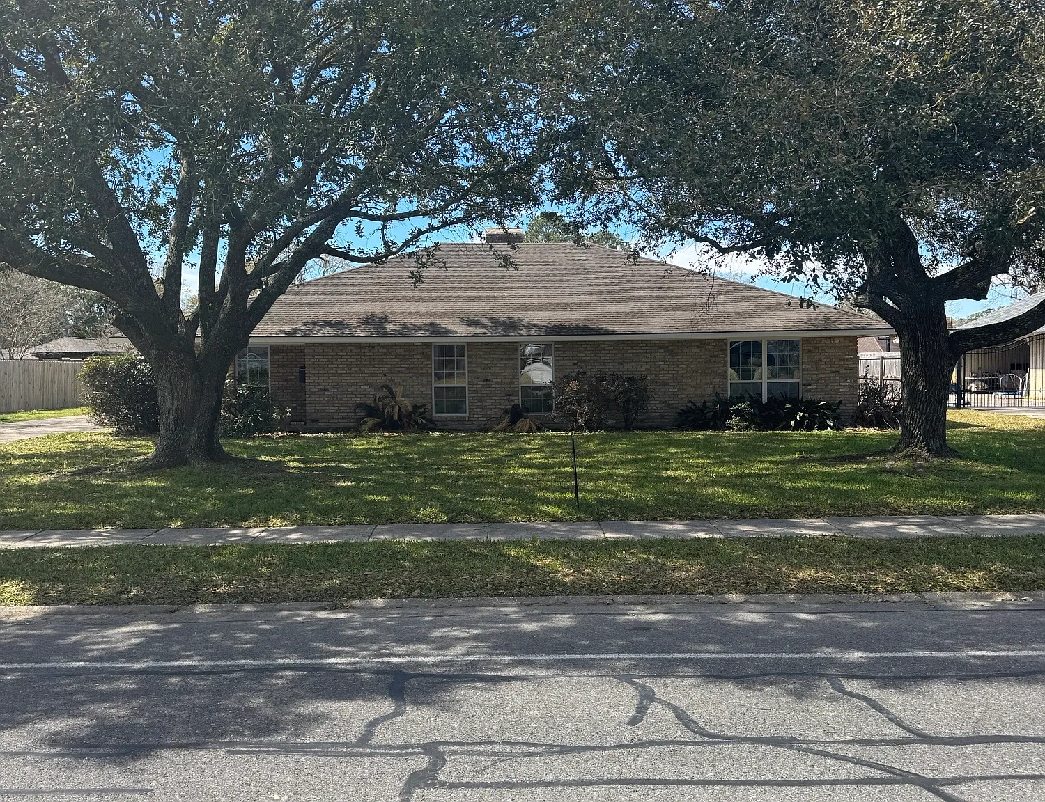 3 bed, 2289 sqft, $2,750 — Photo 3