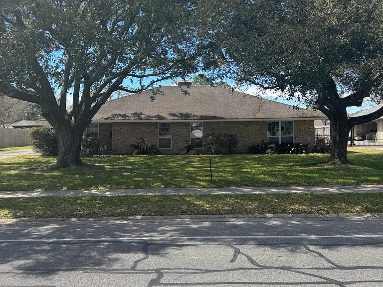 1156 Tara Blvd — Photo 3