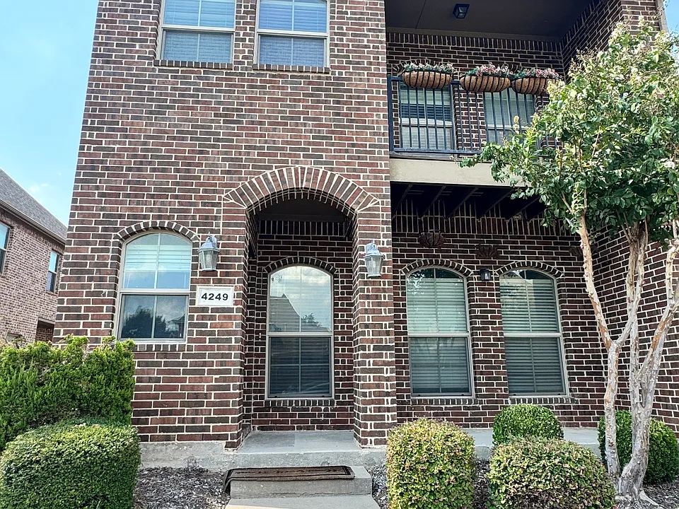 4249 Indian Run Dr