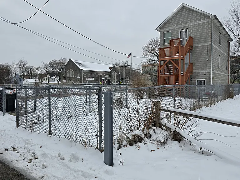 7047 S Lowe Ave — Photo 3