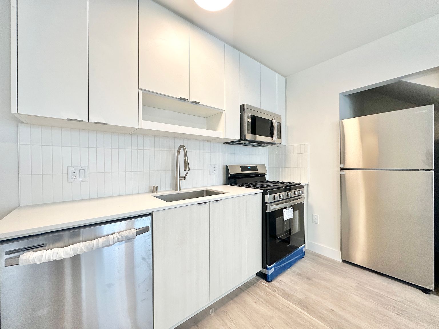 1249 S Dunsmuir Ave #2, Los Angeles, CA 90019 | Zillow