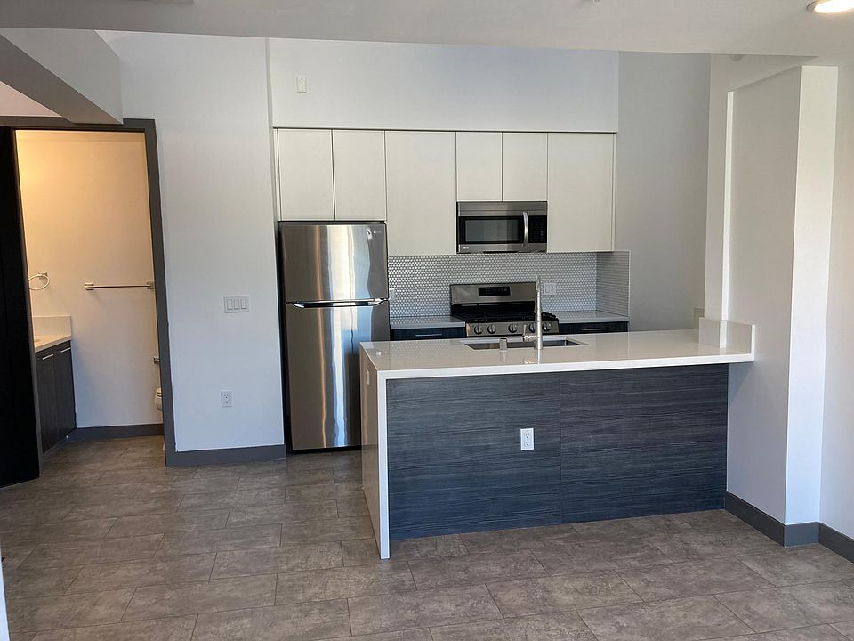 1st image of 3815 1/2 W Avenue 43 #205