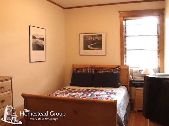 4th image of 1253 W Grace St #1