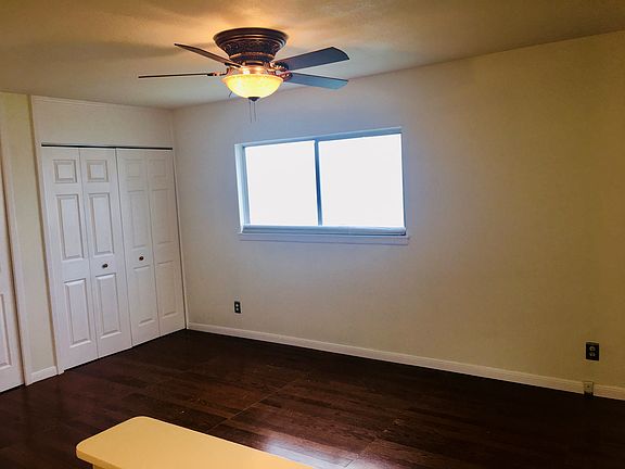 3rd image of 206 Greycliff Dr