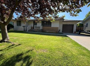 2309 Howell Ave, Dodge City, KS 67801