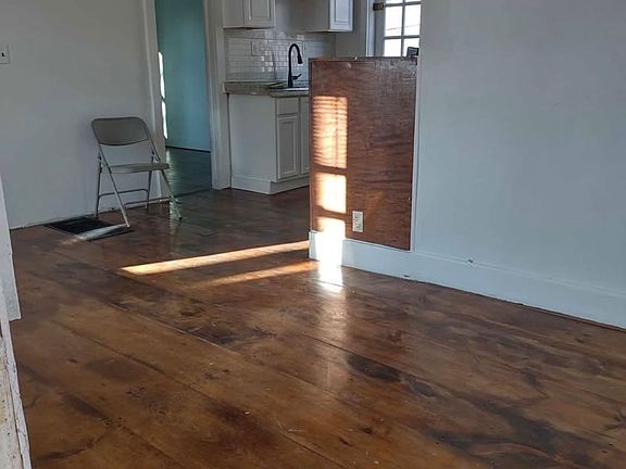 5th image of 21 Woodleigh Rd