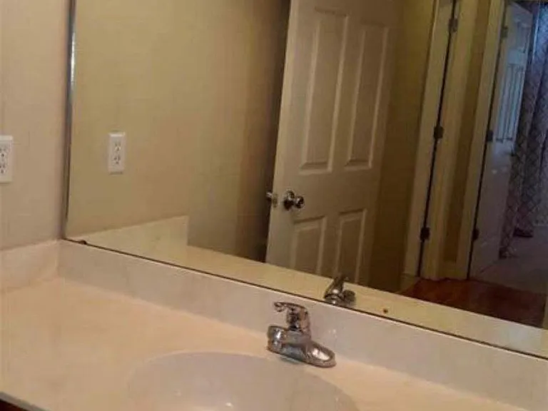 2213 Delta Ln — Photo 4