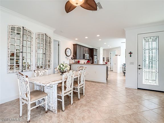 4th image of 10419 Sirene Way