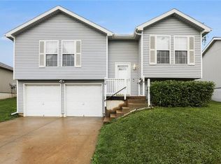 316 N Queen Ridge Ave, Independence, MO 64056