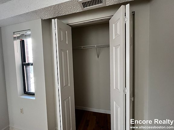 5th image of 16-18 Elmer St #205