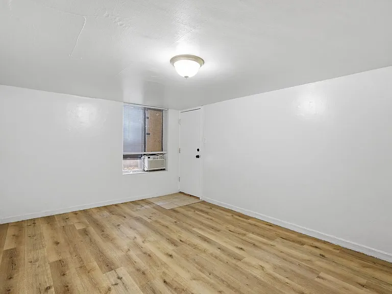 76 W Apricot Ave #2 — Photo 20