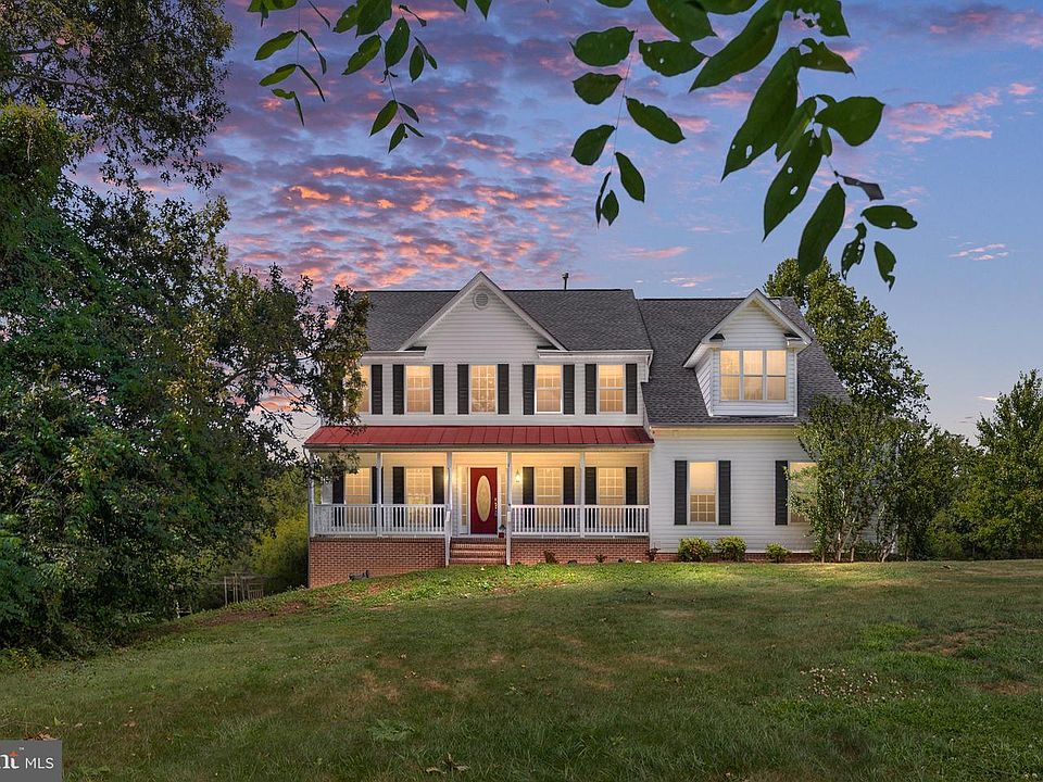 1st image of 231 Crown Manor Dr