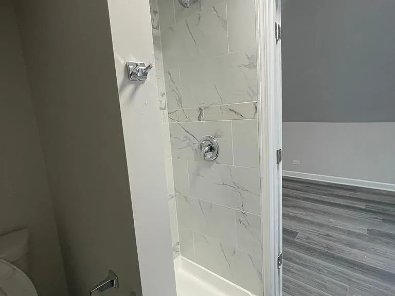 2917 W Cermak Rd #4R — Photo 10