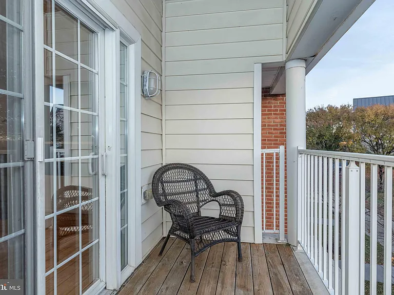 156 Christina Landing Dr — Photo 29