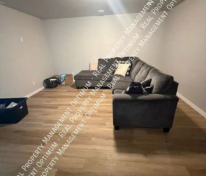 6365 Saint Ann Ave — Photo 33