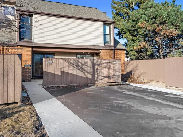 5225 South 13th STREET #B, Milwaukee, WI 53221