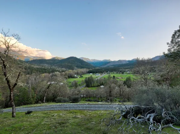 2328 Foots Creek Rd, Gold Hill, OR 97525