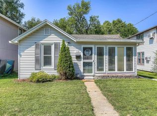 1220 Pleasant St, Council Bluffs, IA 51503