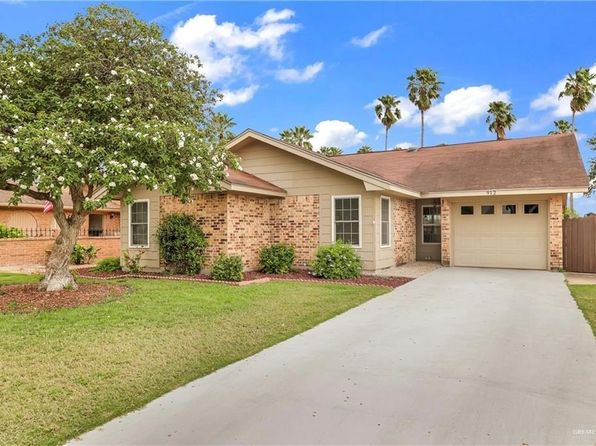 912 Palm Dr