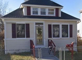 32 Barber St, Springfield, MA 01109