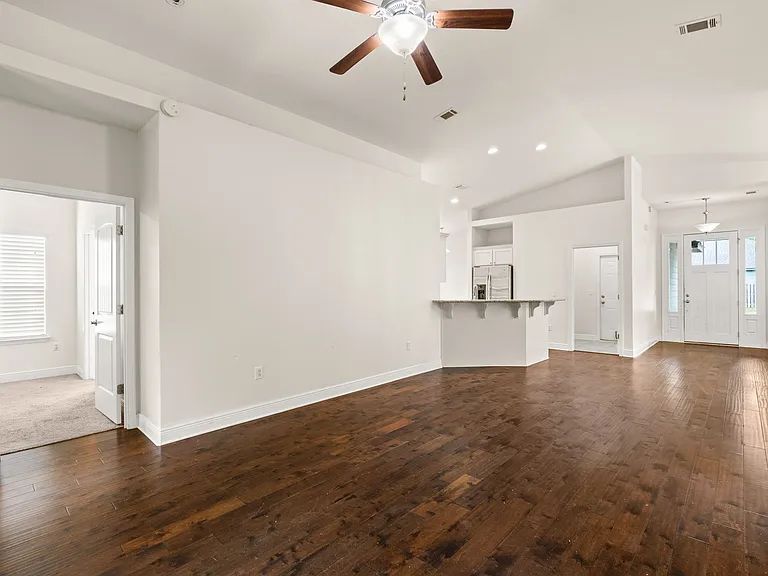 238 Benton Blvd — Photo 10