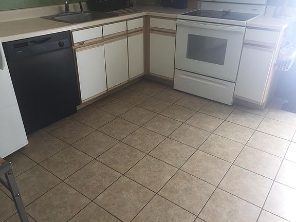 5th image of 23 Warsaw Ave APT 24