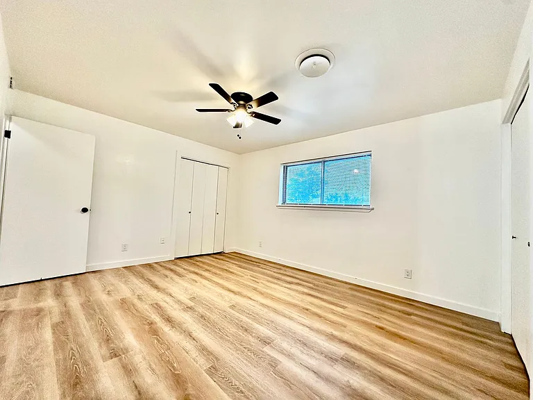 129 Village Dr — Photo 6
