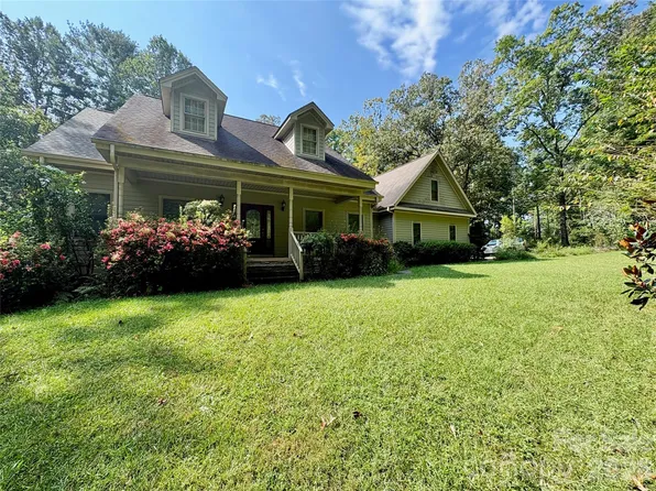 502 Pace Rd, Hendersonville, NC 28792