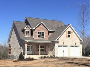 1319 Camp Ravine Rd, Burns, TN 37029