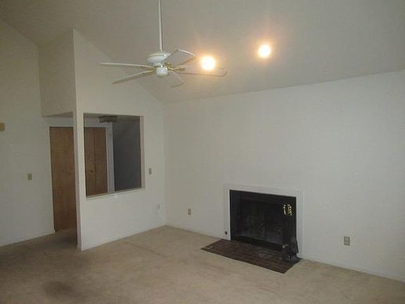 4th image of 9473 Hunters Creek Dr