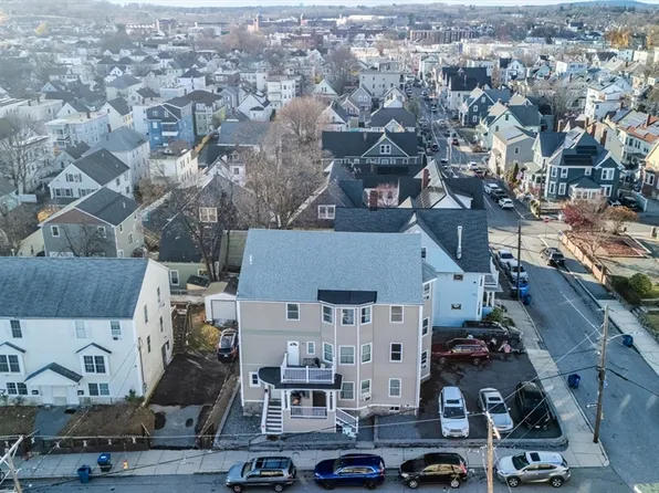 50-52 Monmouth St, Lawrence, MA 01841