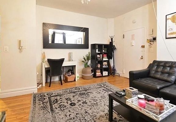 2nd image of 154 W 70th St #5W