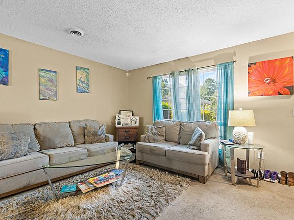 3rd image of 4612 Grove Park Ln
