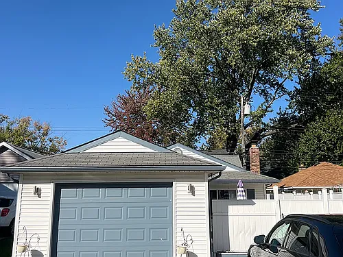102 Nakota St Photo 1