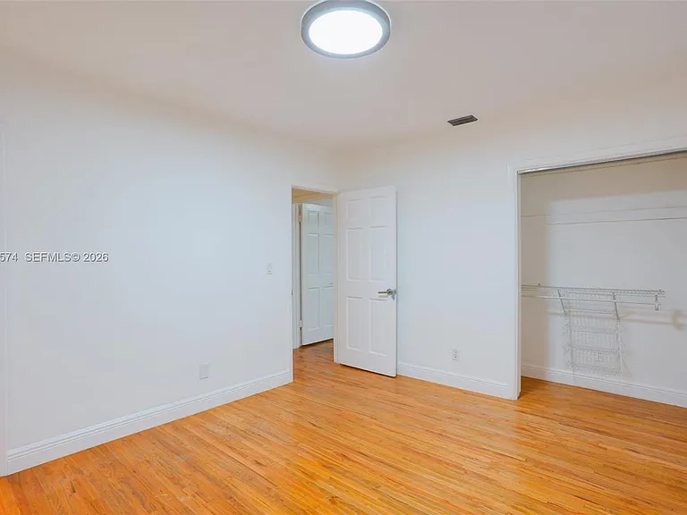 355 Redwood Ln — Photo 12