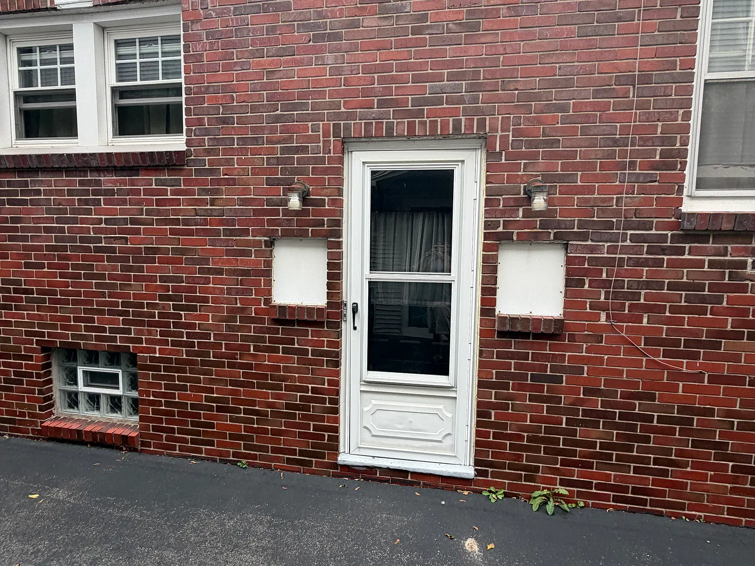 2 bed, 1100 sqft, $1,500 — Photo 2