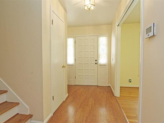 3rd image of 2988 Evans Woods Dr