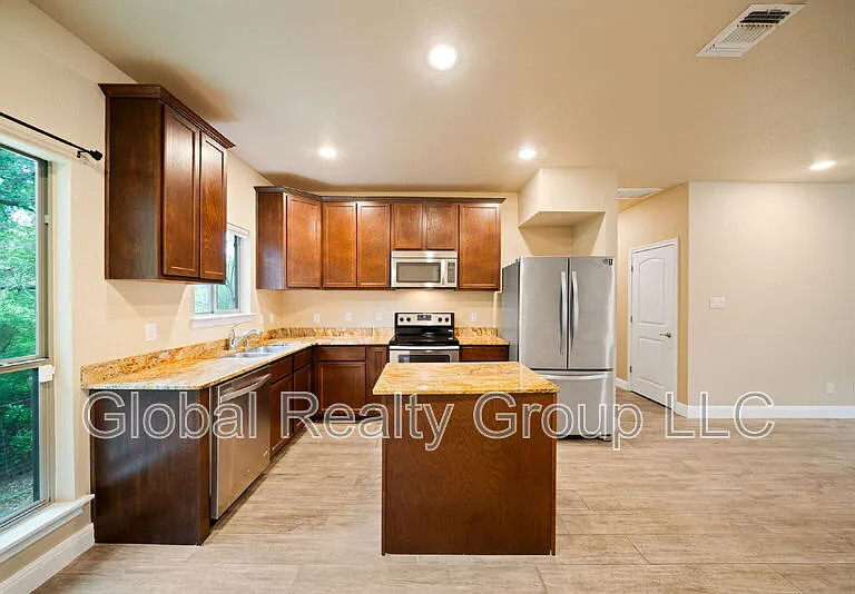 635 Bluffside Dr — Photo 11