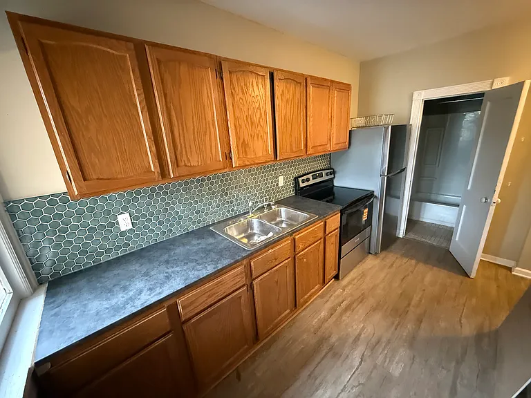 505 Lyon St NE #1 — Photo 7