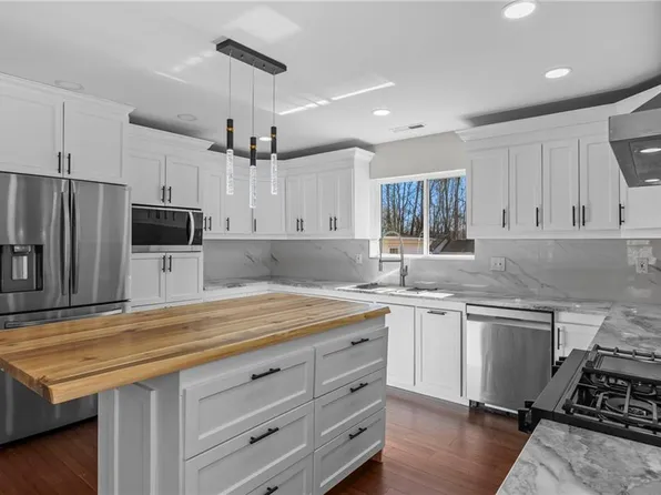 14106 Carrollton Blvd, Carrollton, VA 23314