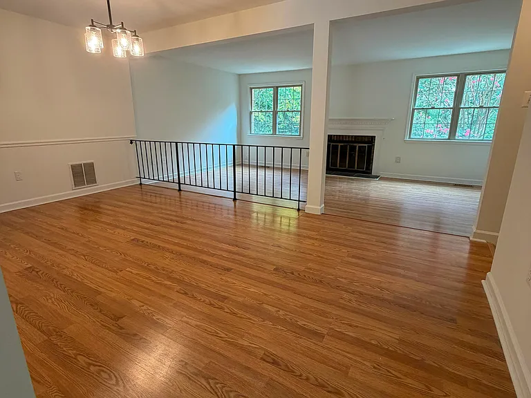 5814 Tudor Ln — Photo 10