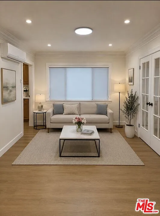 2 bed, 2.0 bath, 1050 sqft, $3,200 — Photo 2