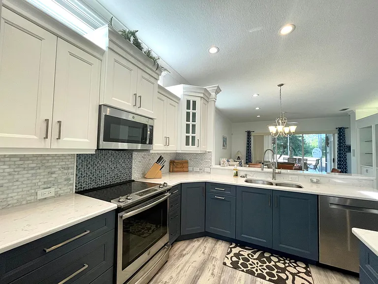 321 Lansbrook Dr — Photo 12