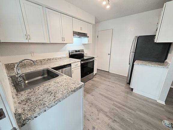 3rd image of 305 Academy St