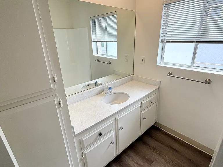 114 S Irena Ave #2 — Photo 4