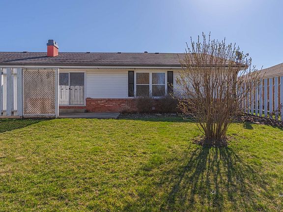 4th image of 317 Fairway Dr #2