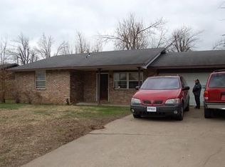 1301 Greenbriar St, Springdale, AR 72762